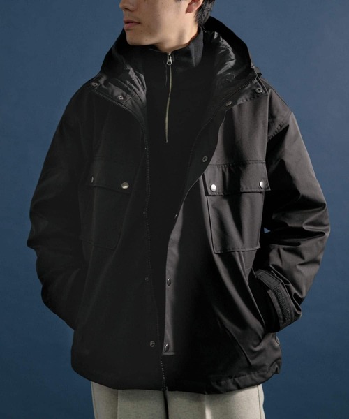 ITEMS URBANRESEARCH(アイテムズ アーバンリサーチ)の「中綿ライナー脱着マウンテンフーディージャケット(マウンテンパーカー・メンズ・ブラック/ベージュ/カーキ・LARGE/MEDIUM)」の17枚目の写真