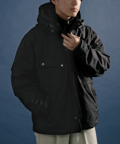 ITEMS URBANRESEARCH(アイテムズ アーバンリサーチ)の「中綿ライナー脱着マウンテンフーディージャケット(マウンテンパーカー・メンズ・ブラック/ベージュ/カーキ・LARGE/MEDIUM)」の18枚目の写真