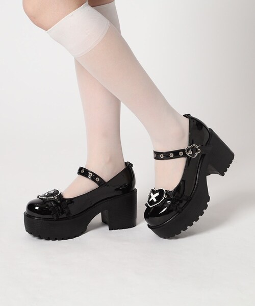 cs T&P（シーエスティーアンドピー）の「厚底ハートフリルストラップパンプス（パンプス・レディース・ホワイト系2/ブラック系1・S/M/L/LL）」の22枚目の写真