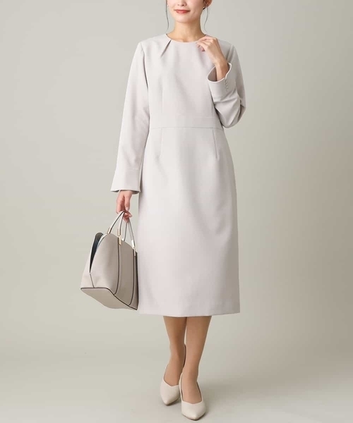 a.v.v（アーヴェヴェ）の「【洗える/イージーケア】ダブルクロスIラインワンピース（ワンピース・レディース・ライトグレー/ネイビー・36/38/40）」の2枚目の写真
