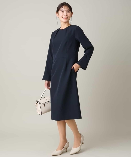 a.v.v（アーヴェヴェ）の「【洗える/イージーケア】ダブルクロスIラインワンピース（ワンピース・レディース・ライトグレー/ネイビー・36/38/40）」の17枚目の写真