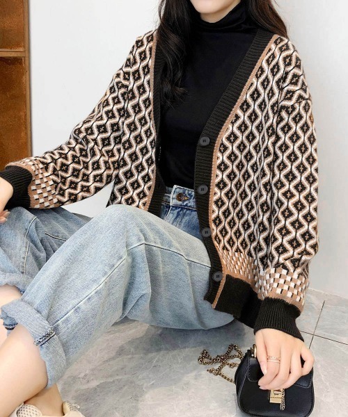 Miniministore(ミニミニストア)の「ジャガード編みニットカーディガンVネック(カーディガン/ボレロ・レディース・ベージュ/ブラック・フリー)」の3枚目の写真