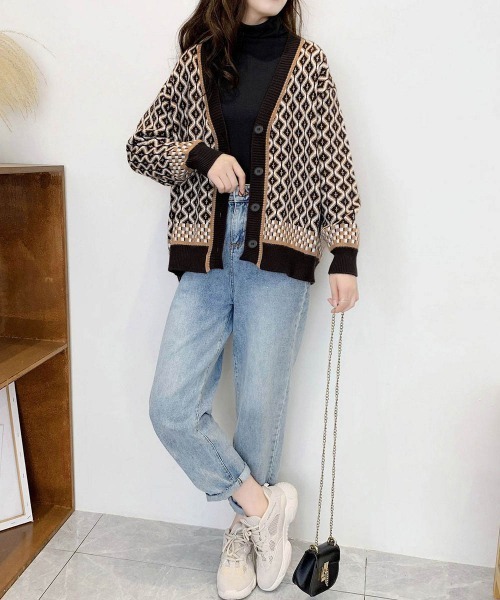 Miniministore(ミニミニストア)の「ジャガード編みニットカーディガンVネック(カーディガン/ボレロ・レディース・ベージュ/ブラック・フリー)」の4枚目の写真