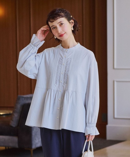 studio CLIP（スタディオクリップ）の「【みんなのリクエストブラウス】柔らか華やぎブラウス（ビジネスシャツ・レディース・オフホワイト/ブルー/ブラック・FREE）」の3枚目の写真