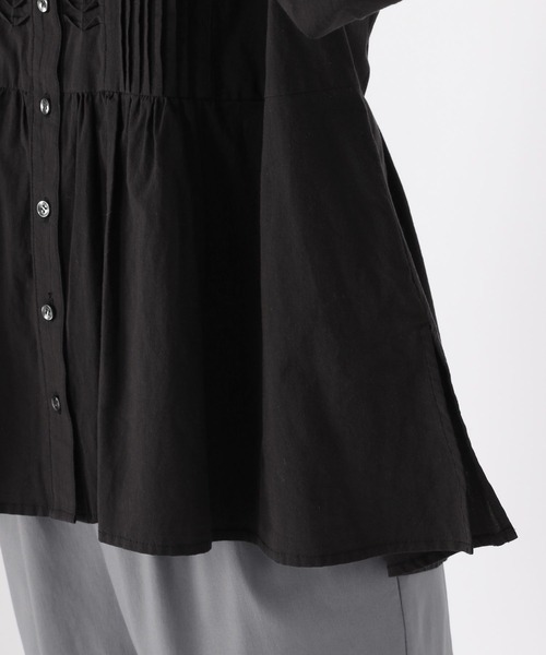 studio CLIP（スタディオクリップ）の「【みんなのリクエストブラウス】柔らか華やぎブラウス（ビジネスシャツ・レディース・オフホワイト/ブルー/ブラック・FREE）」の19枚目の写真