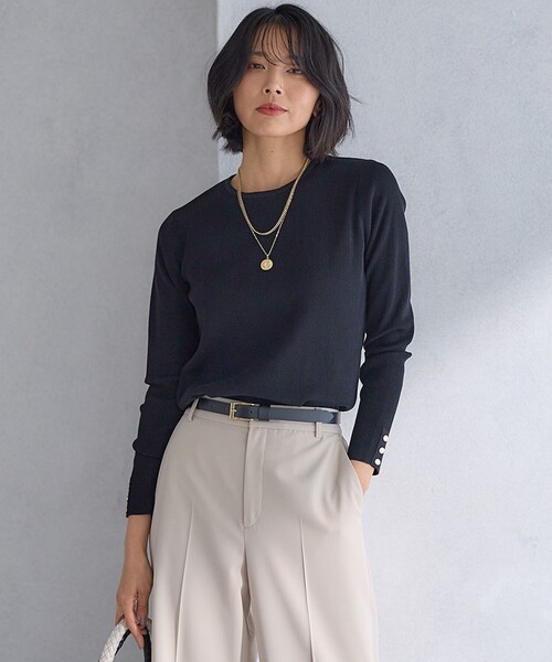 23区 L（ニジュウサンクオオキイサイズ）の「【Oggi4月号掲載/洗える】ラスターコットンポリエステル ニット（ニット/セーター・レディース・ネイビー系1/ホワイト系/ブラック系/ホワイト系1・48/44/46）」の4枚目の写真
