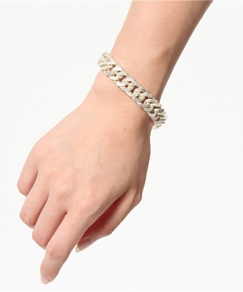 ELFORBR（エルフォーブル）の「ラージカーブチェーンブレス（ブレスレット・レディース・シルバー・FREE）」の2枚目の写真