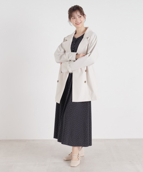 Honeys(ハニーズ)の「撥水加工ハーフ丈トレンチコート(トレンチコート・レディース・ベージュ/ピンク/アイボリー/グレイッシュベージュ・M/S/LL/L)」の16枚目の写真