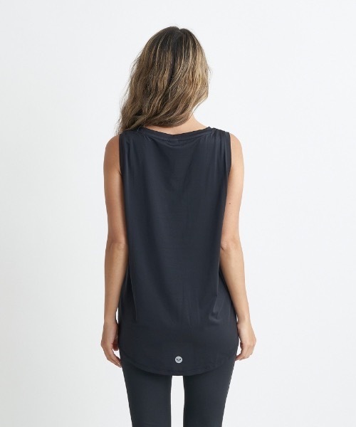 ROXY（ロキシー）の「FEAR NONE/ロキシー速乾UVカット付きフィッシュテールデザイン水陸両用フィットネスタンクトップ（タンクトップ・レディース・ホワイト系その他/ホワイト/ブラック・LARGE/MEDIUM/SMALL）」の8枚目の写真
