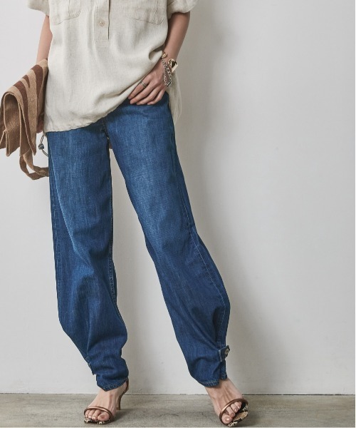 CHIC STYLE(シックスタイル)の「<大きいサイズ>綿100%ライトオンスデニム裾デザインワイドストレートパンツ シックスタイル(デニムパンツ・レディース・ブルー系/ネイビー系・96/98/106/114/122/80/84/88/92)」の4枚目の写真