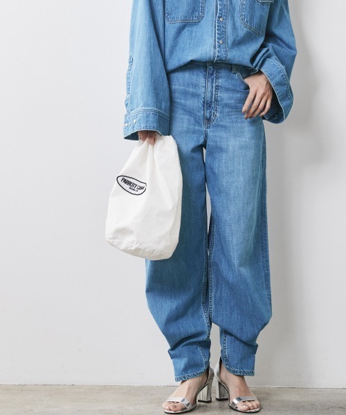 CHIC STYLE(シックスタイル)の「<大きいサイズ>綿100%ライトオンスデニム裾デザインワイドストレートパンツ シックスタイル(デニムパンツ・レディース・ブルー系/ネイビー系・96/98/106/114/122/80/84/88/92)」の3枚目の写真