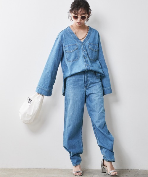 CHIC STYLE(シックスタイル)の「<大きいサイズ>綿100%ライトオンスデニム裾デザインワイドストレートパンツ シックスタイル(デニムパンツ・レディース・ブルー系/ネイビー系・96/98/106/114/122/80/84/88/92)」の6枚目の写真