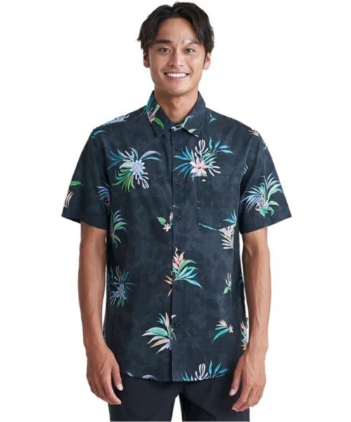 Quiksilver（クイックシルバー）の「APERO CLASSIC SS/クイックシルバー半袖総柄シャツ（シャツ/ブラウス・メンズ・ホワイト/ブラック/ブルー/ブルー系その他/ホワイト系その他/ブラック系その他/ブルー系その他2・MEDIUM/X-LARGE/LARGE/SMALL）」の4枚目の写真