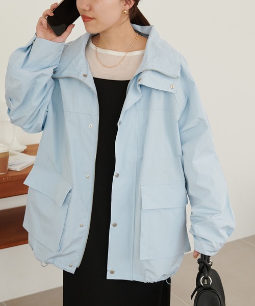 DISCOAT（ディスコート）の「【ユニセックス】ナイロンスタンドマウンテンジャケット（マウンテンパーカー・レディース・ブラック/カーキ/サックスブルー・FREE）」の3枚目の写真