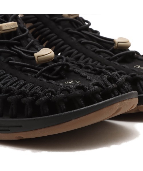 KEEN（キーン）の「KEEN UNEEK / キーン ユニーク（サンダル・メンズ・ブラック・29.0cm/28.5cm/28.0cm/27.5cm/27.0cm/26.5cm/26.0cm）」の2枚目の写真