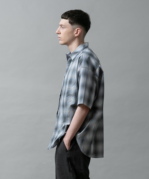 SLICK(スリック)の「オンブレーチェックレギュラーシャツ(シャツ/ブラウス・メンズ・ブルー系その他/グレイッシュベージュ/ブラック・2/1/3)」の1枚目の写真