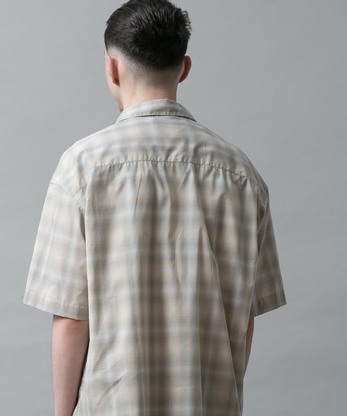 SLICK(スリック)の「オンブレーチェックレギュラーシャツ(シャツ/ブラウス・メンズ・ブルー系その他/グレイッシュベージュ/ブラック・2/1/3)」の15枚目の写真