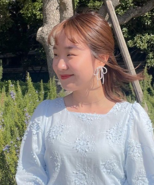 flower（フラワー）の「パーリーリボンイヤリング（イヤリング・レディース・ホワイト・FREE）」の9枚目の写真