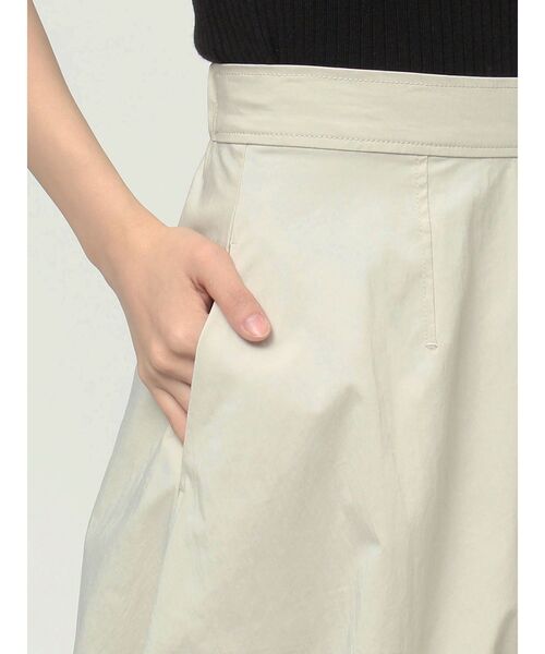 LAGUNAMOON（ラグナムーン）の「タフタバルーンスカート（スカート・レディース・アイボリー/ブラック・SMALL/MEDIUM）」の8枚目の写真
