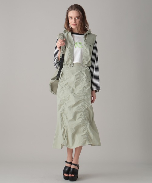 FOREVER 21(フォーエバー トゥエンティーワン)の「【2024SS】2WAY巾着リュック(バックパック/リュック・レディース・ブラック/カーキ・FREE)」の3枚目の写真