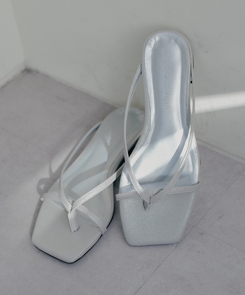 CIAOPANIC TYPY（チャオパニックティピー）の「メタリックストラップトングサンダル（サンダル・レディース・ゴールド/シルバー/ブラック・LL/SMALL/MEDIUM/LARGE）」の2枚目の写真