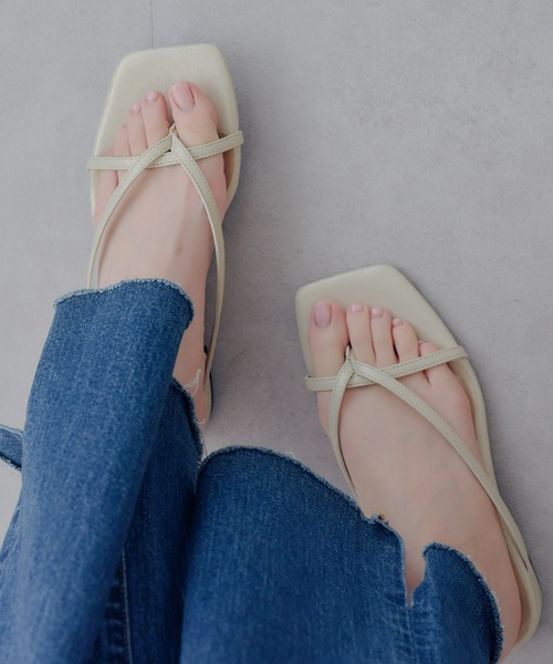 CIAOPANIC TYPY（チャオパニックティピー）の「メタリックストラップトングサンダル（サンダル・レディース・ゴールド/シルバー/ブラック・LL/SMALL/MEDIUM/LARGE）」の3枚目の写真