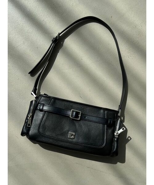 EMODA（エモダ）の「ベルトショルダーバッグ（ショルダーバッグ・レディース・ブラック/ベージュ/ブルー・FREE）」の2枚目の写真