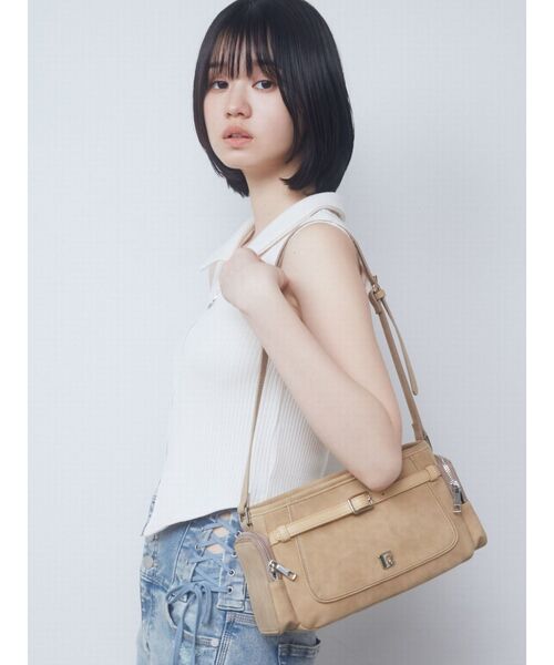 EMODA（エモダ）の「ベルトショルダーバッグ（ショルダーバッグ・レディース・ブラック/ベージュ/ブルー・FREE）」の6枚目の写真