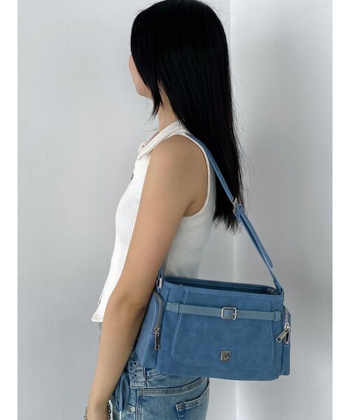 EMODA（エモダ）の「ベルトショルダーバッグ（ショルダーバッグ・レディース・ブラック/ベージュ/ブルー・FREE）」の9枚目の写真