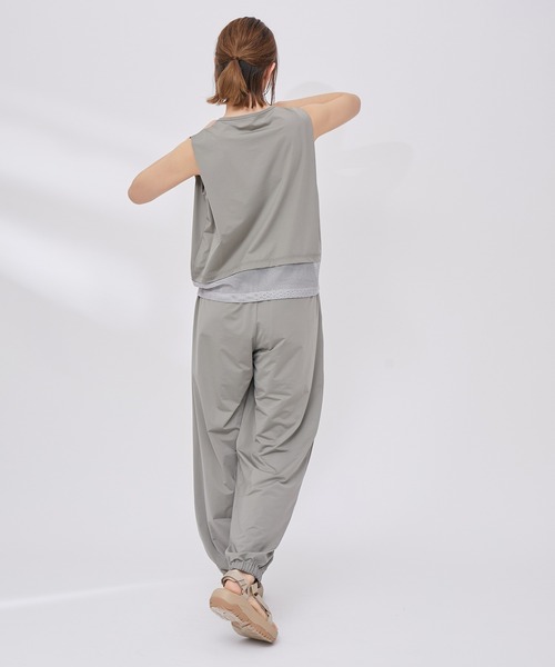 NERGY（ナージー）の「【水陸両用 ＆ UV】Aqua jersey ボックスタンクトップ（Tシャツ/カットソー・レディース・ブラック/カーキ・FREE）」の12枚目の写真