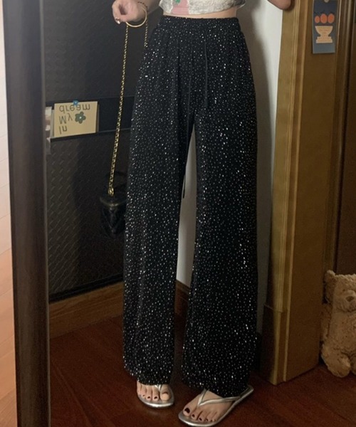 IRADOWL（アイラドール）の「ストーンデザインストレートパンツ（その他パンツ・レディース・ブラック/シルバー・FREE）」の2枚目の写真