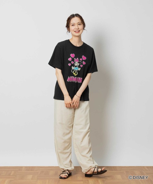 Right-on(ライトオン)の「DISNEY(ディズニー)カラーフロッキーTシャツ(Tシャツ/カットソー・レディース・ダークグレー・M/L/XL)」の3枚目の写真