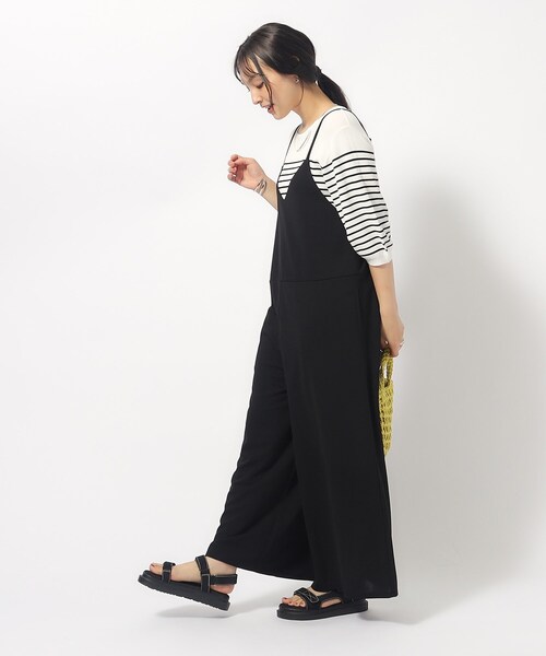 SHOO・LA・RUE（シューラルー）の「◆ぱっと着るだけで決まる 裏がさらさらカットジョーゼットサロペット（サロペット/オーバーオール・レディース・ネイビー/ブラック/ブラウン系・04/02/03）」の22枚目の写真