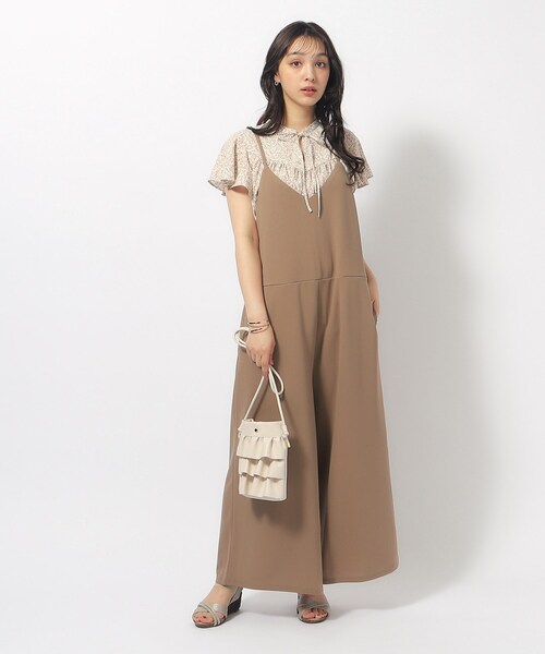 SHOO・LA・RUE（シューラルー）の「◆ぱっと着るだけで決まる 裏がさらさらカットジョーゼットサロペット（サロペット/オーバーオール・レディース・ネイビー/ブラック/ブラウン系・04/02/03）」の19枚目の写真