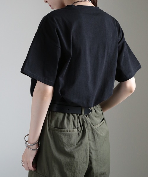 MAISON BREEZE（メゾンブリーズ）の「【MAISON BREEZE】綿天竺オーバーサイズ 箔プリントT 223-561-0088-2 DTK（Tシャツ/カットソー・レディース・ホワイト系その他2/ブラック系その他2/ブラック/ホワイト・FREE）」の21枚目の写真