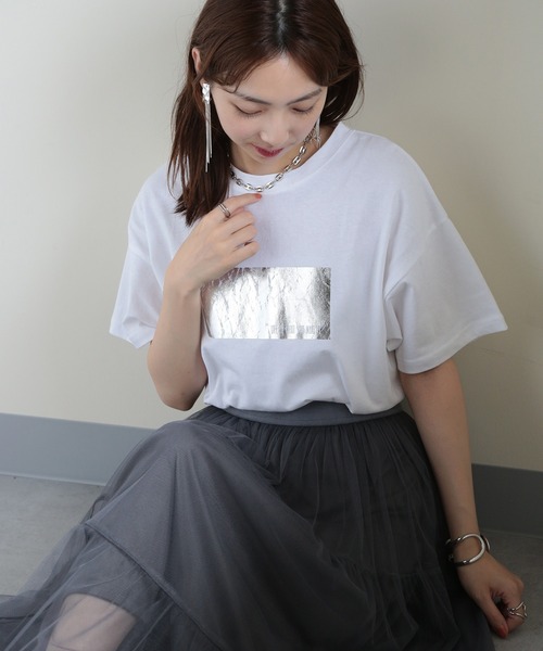 MAISON BREEZE（メゾンブリーズ）の「【MAISON BREEZE】綿天竺オーバーサイズ 箔プリントT 223-561-0088-2 DTK（Tシャツ/カットソー・レディース・ホワイト系その他2/ブラック系その他2/ブラック/ホワイト・FREE）」の12枚目の写真