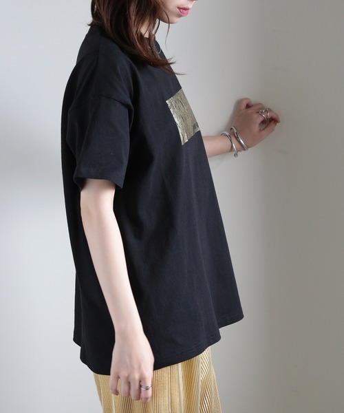 MAISON BREEZE（メゾンブリーズ）の「【MAISON BREEZE】綿天竺オーバーサイズ 箔プリントT 223-561-0088-2 DTK（Tシャツ/カットソー・レディース・ホワイト系その他2/ブラック系その他2/ブラック/ホワイト・FREE）」の17枚目の写真