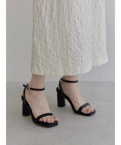 amel（エイメル）の「チャンキーヒールクッションサンダル（サンダル・レディース・ライトベージュ/ホワイト・23.5/24/23/24.5）」の8枚目の写真