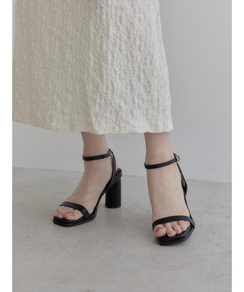 amel（エイメル）の「チャンキーヒールクッションサンダル（サンダル・レディース・ライトベージュ/ホワイト・23.5/24/23/24.5）」の9枚目の写真