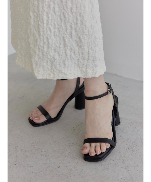 amel（エイメル）の「チャンキーヒールクッションサンダル（サンダル・レディース・ライトベージュ/ホワイト・23.5/24/23/24.5）」の10枚目の写真