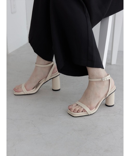 amel（エイメル）の「チャンキーヒールクッションサンダル（サンダル・レディース・ライトベージュ/ホワイト・23.5/24/23/24.5）」の15枚目の写真