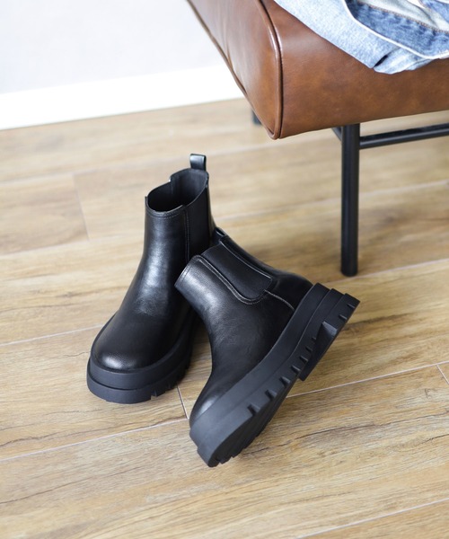 SESTO（セスト）の「サイドゴアショートチェルシーブーツ（ブーツ・レディース・ブラック・S/M/L/LL/3L）」の3枚目の写真