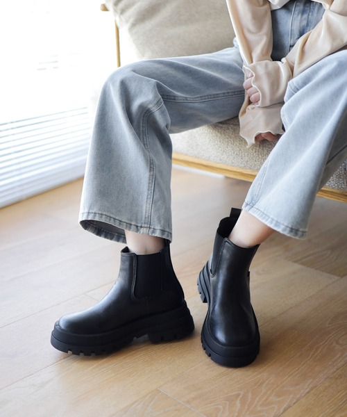 SESTO（セスト）の「サイドゴアショートチェルシーブーツ（ブーツ・レディース・ブラック・S/M/L/LL/3L）」の5枚目の写真