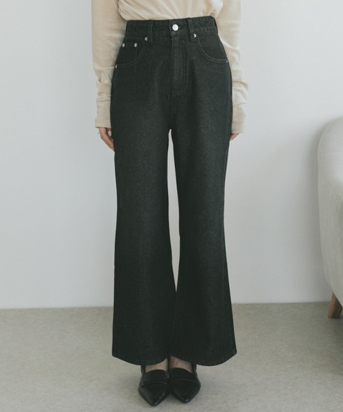 VANNIE U（ヴァニーユー）の「オーバーダイセミフレアデニムパンツ（デニムパンツ・レディース・ブルー/インディゴブルー/ブラック/ライトブルー・L/M/S）」の2枚目の写真