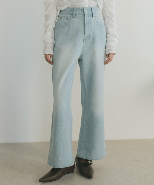 VANNIE U（ヴァニーユー）の「オーバーダイセミフレアデニムパンツ（デニムパンツ・レディース・ブルー/インディゴブルー/ブラック/ライトブルー・L/M/S）」の21枚目の写真
