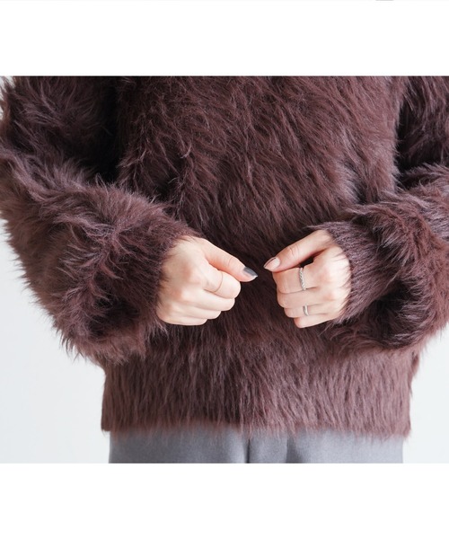 reca（レカ）の「長毛フェザーヤーンVネックニットプルオーバー（ニット/セーター・レディース・サンドベージュ/レッド系その他/ブラウン系その他・FREE）」の18枚目の写真