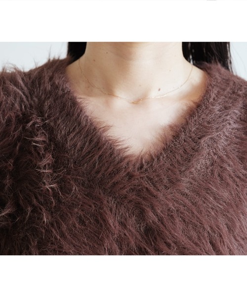 reca（レカ）の「長毛フェザーヤーンVネックニットプルオーバー（ニット/セーター・レディース・サンドベージュ/レッド系その他/ブラウン系その他・FREE）」の17枚目の写真