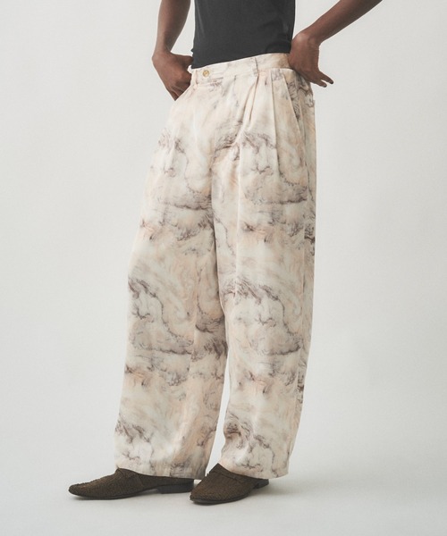 Juha（ユハ）の「ABSTRACT WIDE EASY PANTS（スラックス・メンズ・ネイビー/アイボリー・4/3/2）」の7枚目の写真