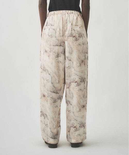 Juha（ユハ）の「ABSTRACT WIDE EASY PANTS（スラックス・メンズ・ネイビー/アイボリー・4/3/2）」の9枚目の写真