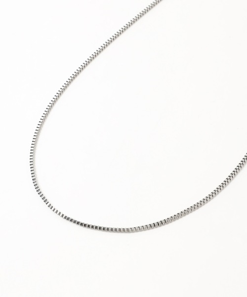 HARE（ハレ）の「【WEB限定 MADE IN JAPAN】ステンレスVチェーンネックレス(HARE)（ネックレス・メンズ・シルバー・SMALL/MEDIUM）」の2枚目の写真